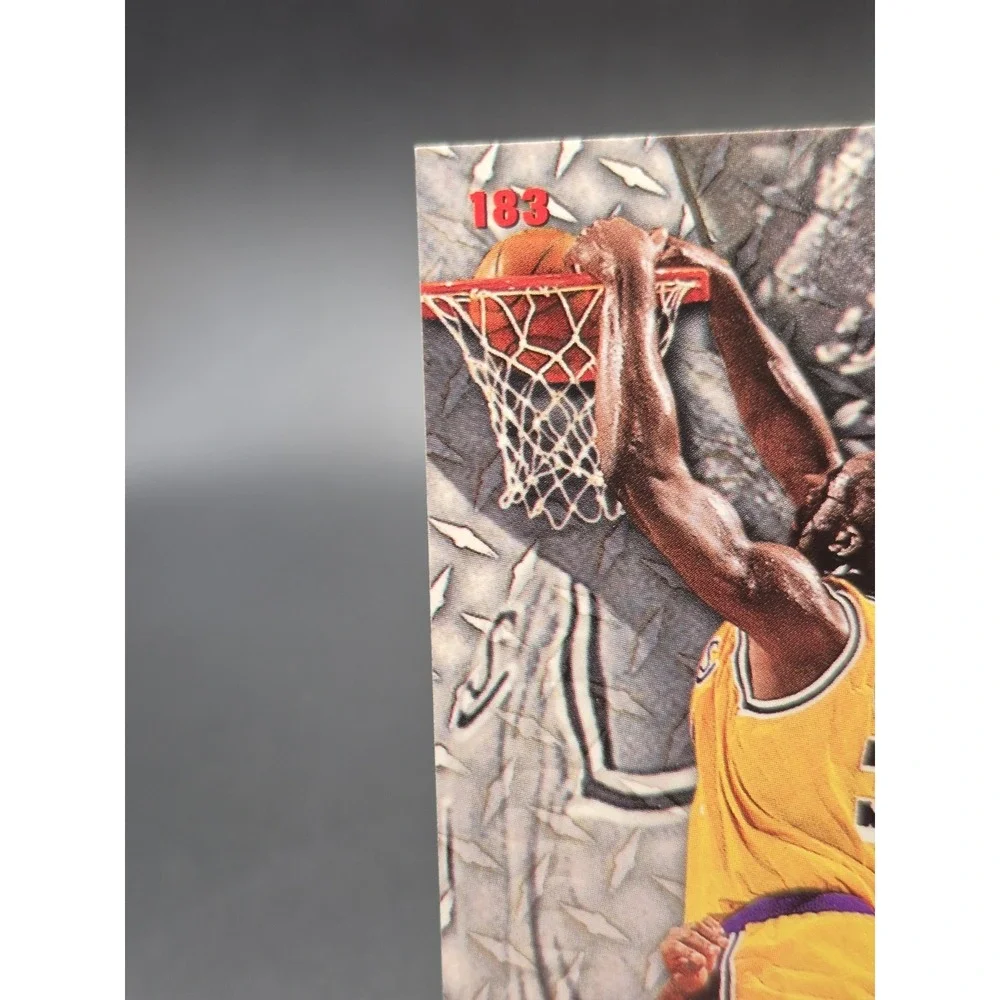 1996-1997 Fleer Metal Shaquille O'Neal #183 Holofoil Metal LA Lakers Legend MVP